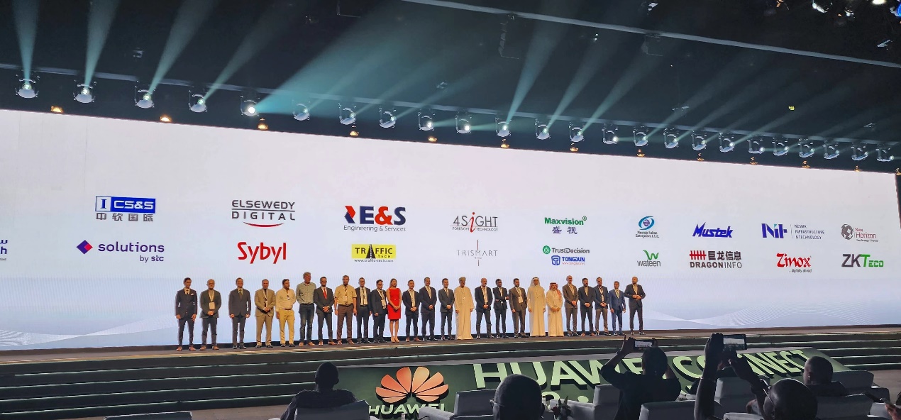 爱游戏(中国)aiyouxi·官方网页版,参加全球最大的科技展GITEX GLOBAL