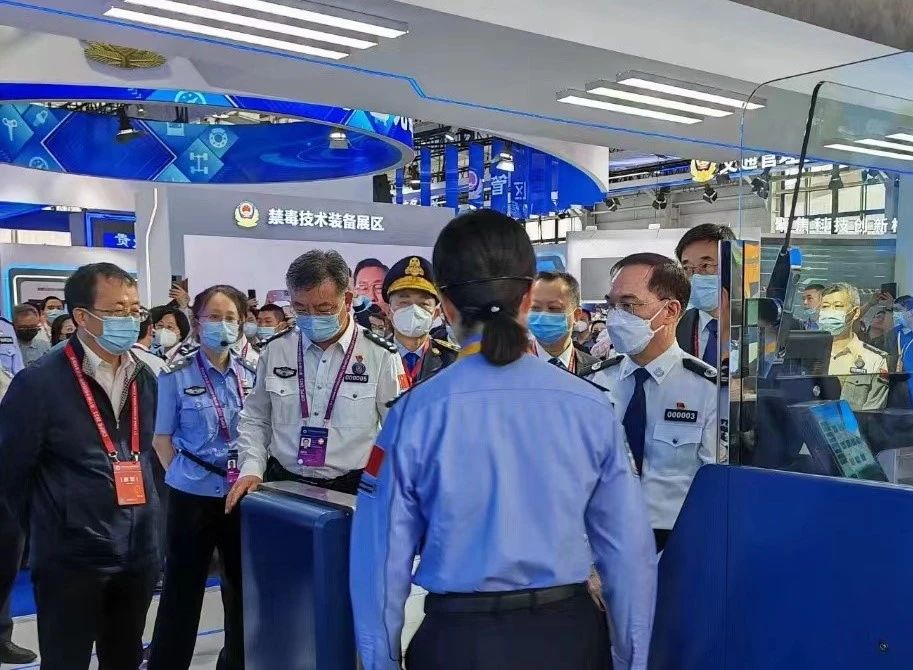 爱游戏(中国)aiyouxi·官方网页版,亮相第十一届中国国际警用装备博览会 用创新技术“警”上添花
